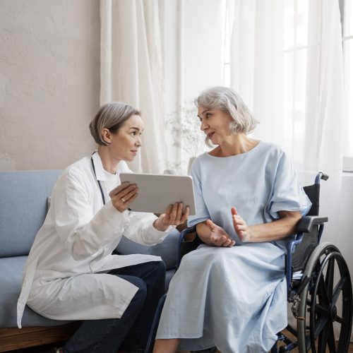 viejo-paciente-que-sufre-de-parkinson